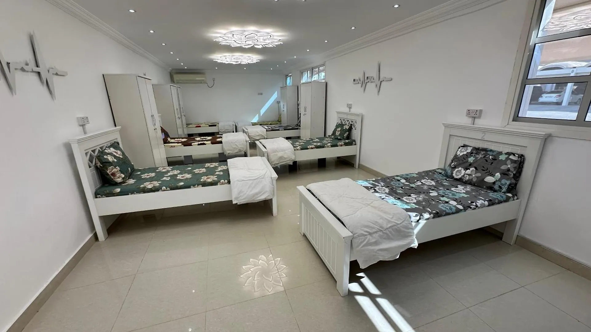 International Abu Dhabi Hostel 0*,